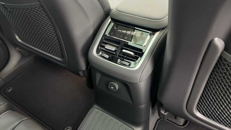 Used Volvo XC90 2025 for sale - 77164197: Photo 41