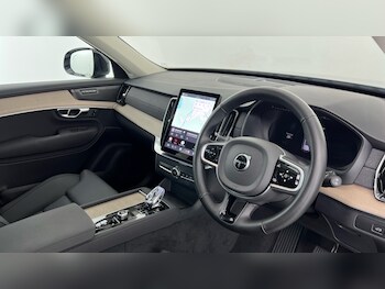 Used Volvo XC90 2025 for sale - 78270235: Photo