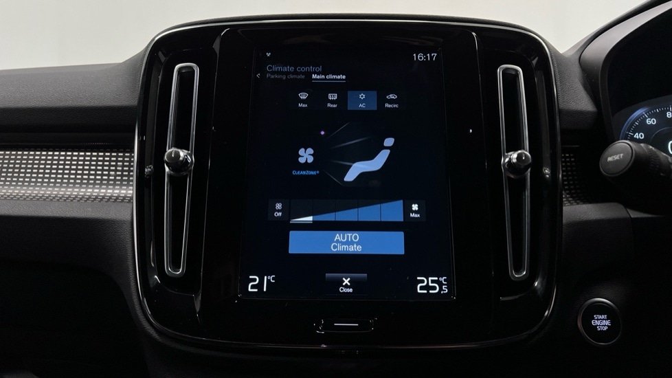 Used Volvo XC40 2020 for sale - 77261530: Photo 31