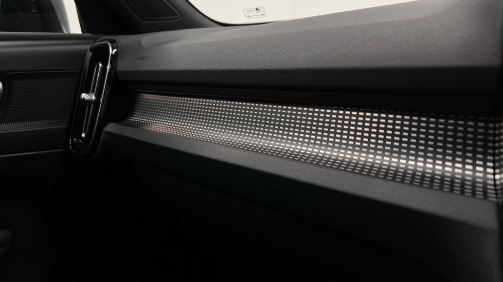 Used Volvo XC40 2020 for sale - 77261530: Photo 34