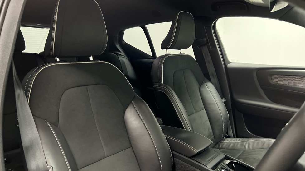 Used Volvo XC40 2020 for sale - 77261530: Photo 9