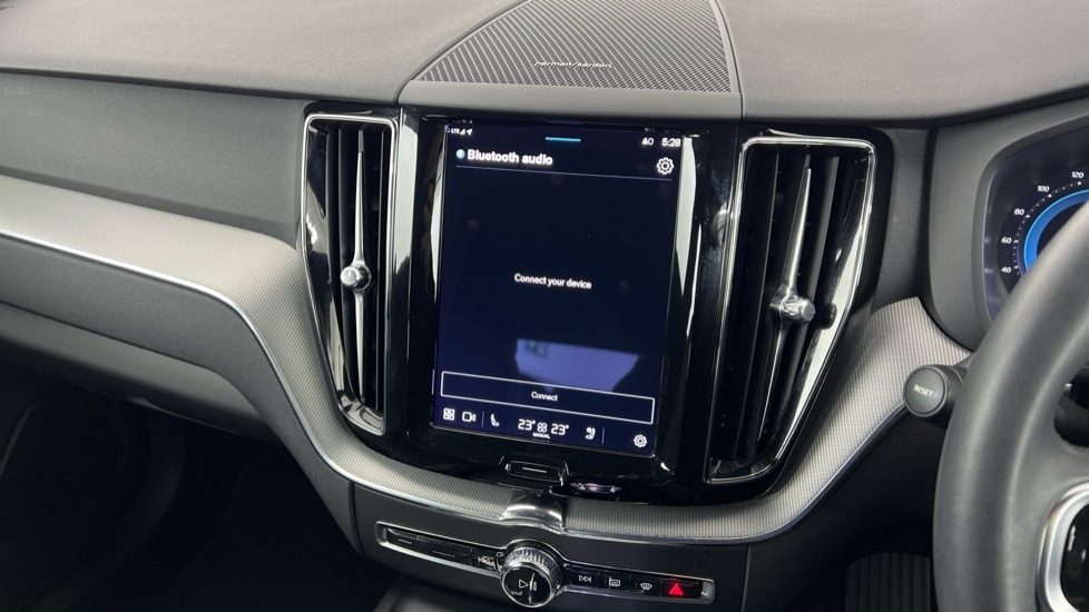 Used Volvo XC60 2023 for sale - 78172544: Photo 41