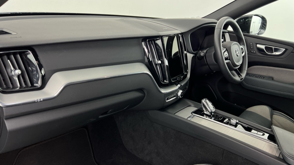 Used Volvo XC60 2023 for sale - 78172544: Photo 59