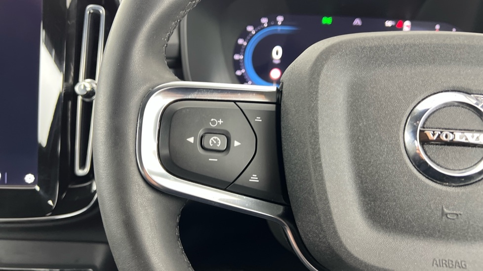 Used Volvo XC40 2022 for sale - 76044213: Photo 21