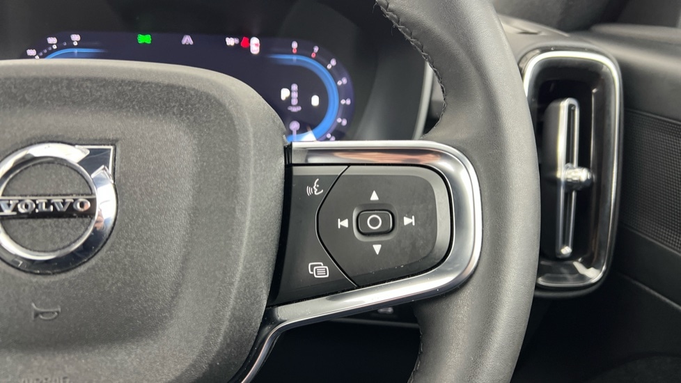 Used Volvo XC40 2022 for sale - 76044213: Photo 22