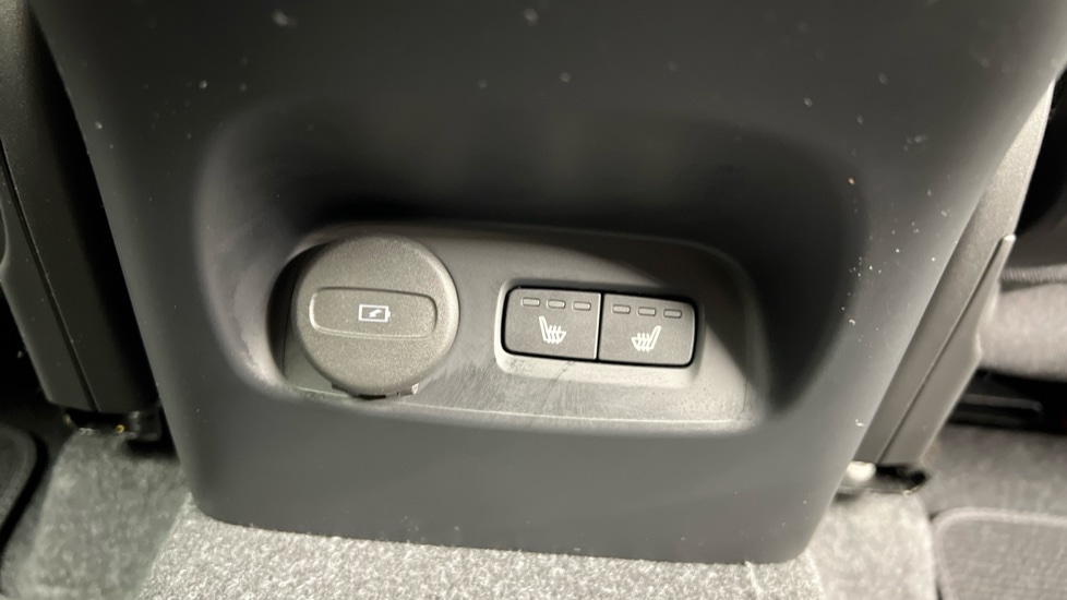 Used Volvo XC40 2022 for sale - 76044213: Photo 40
