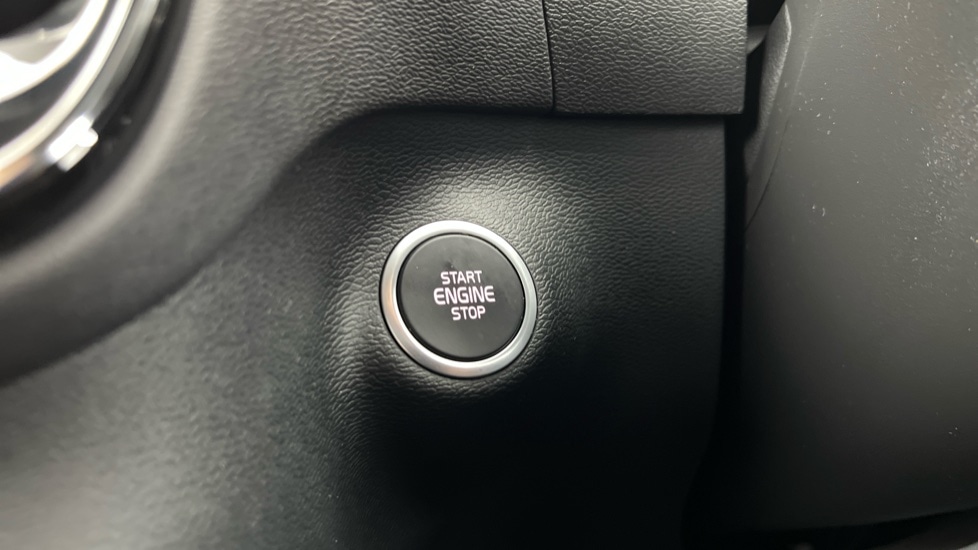 Used Volvo XC40 2022 for sale - 76044213: Photo 41