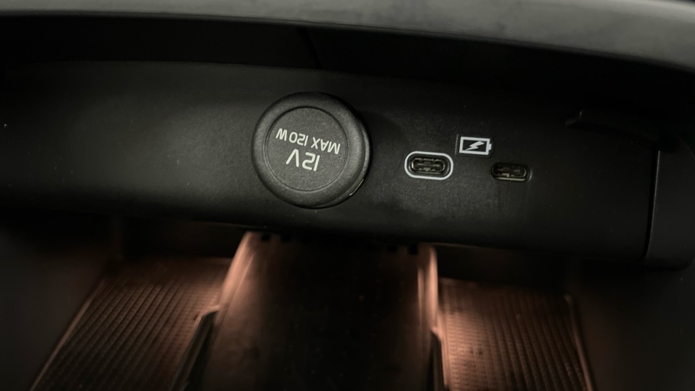 Used Volvo XC40 2022 for sale - 76044213: Photo 43