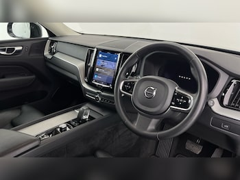 Used Volvo XC60 2023 for sale - 77950567: Photo