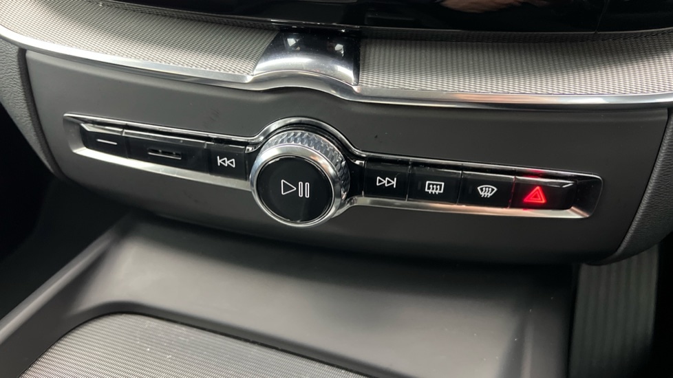 Used Volvo XC60 2023 for sale - 77950567: Photo 55