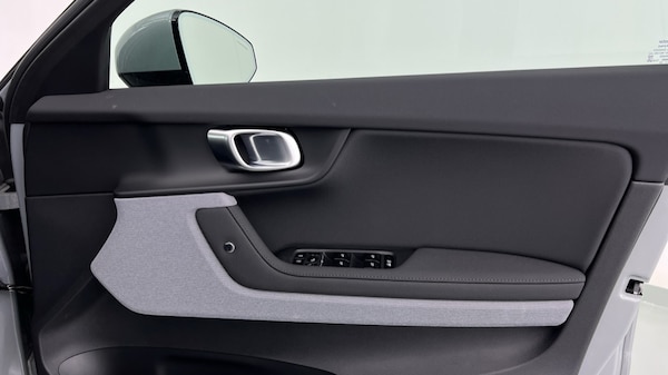 Used Polestar Polestar 2 2025 for sale - 75467297: Photo 33