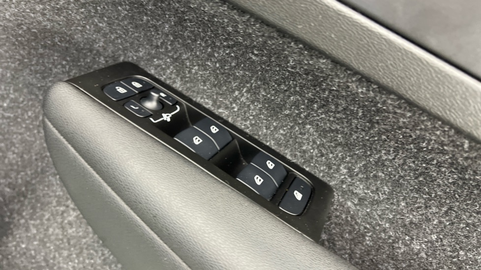 Used Volvo XC40 2021 for sale - 76091999: Photo 24
