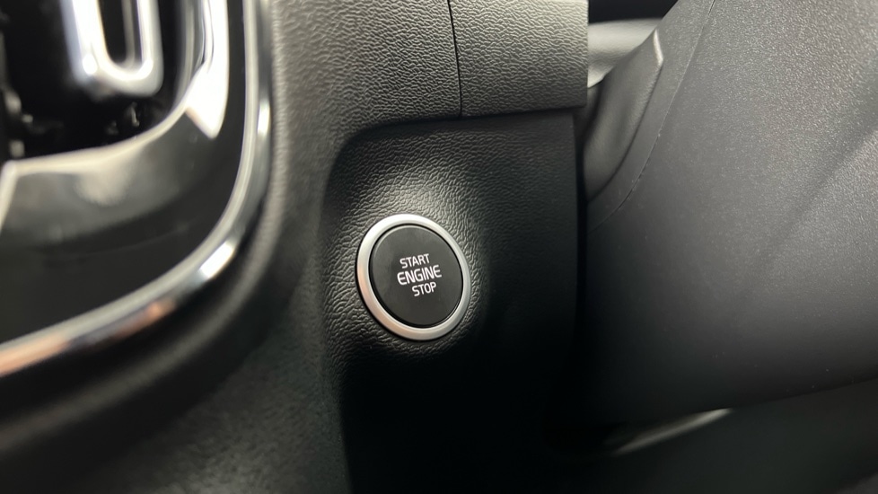 Used Volvo XC40 2021 for sale - 76091999: Photo 42