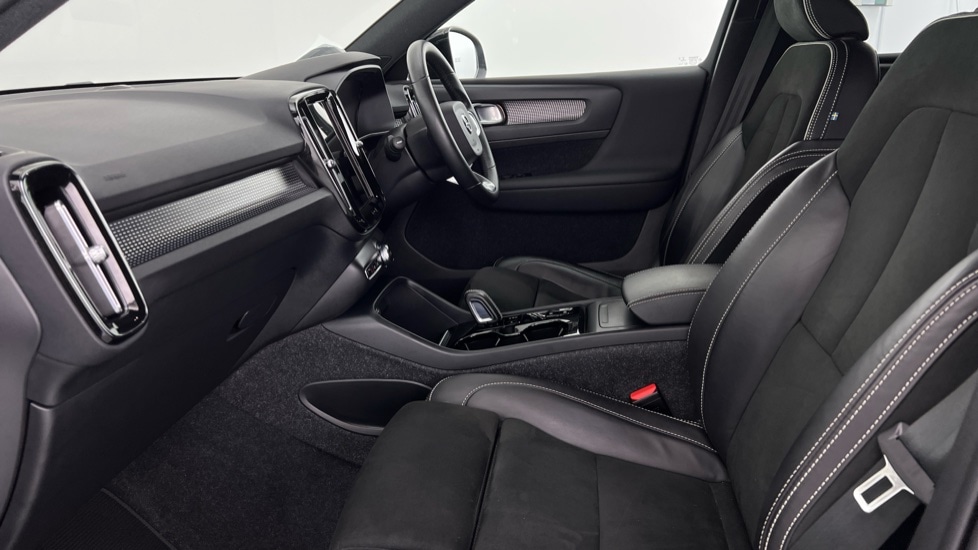 Used Volvo XC40 2021 for sale - 76091999: Photo 52