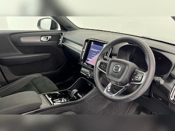Used Volvo XC40 2024 for sale - 79751634: Photo