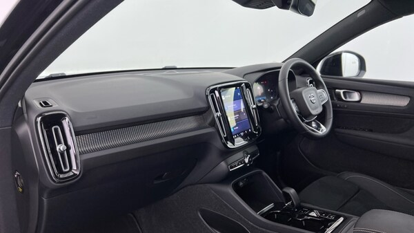 Used Volvo XC40 2024 for sale - 75558628: Photo 35