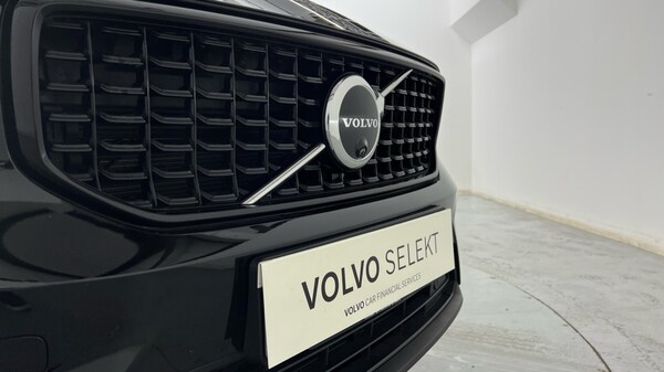Used Volvo XC40 2024 for sale - 75558628: Photo 46