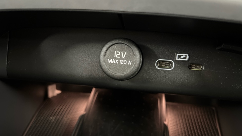 Used Volvo XC40 2024 for sale - 75558628: Photo 51