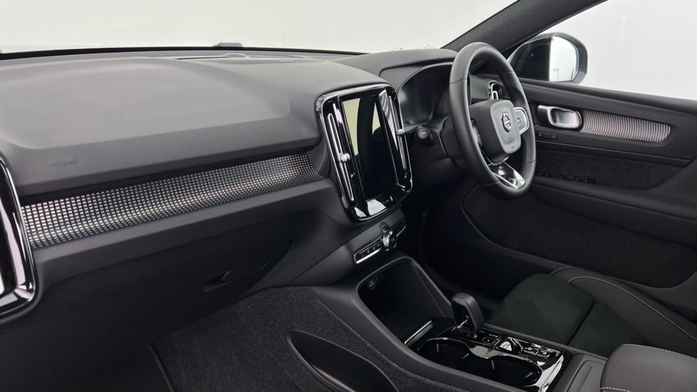 Used Volvo XC40 2024 for sale - 75558628: Photo 59
