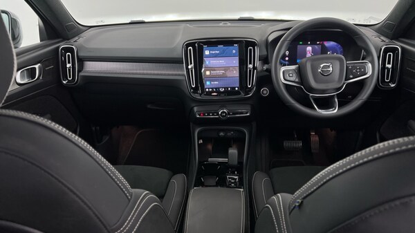 Used Volvo XC40 2024 for sale - 75558628: Photo 5