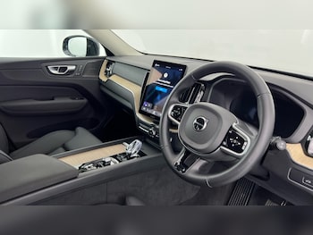 Used Volvo XC60 2025 for sale - 79602563: Photo