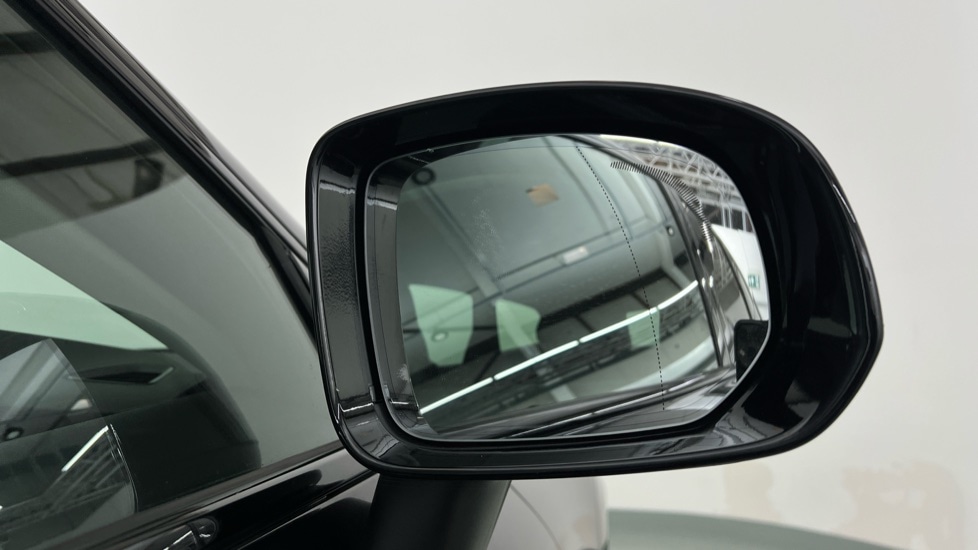 Used Volvo XC60 2024 for sale - 76664516: Photo 31