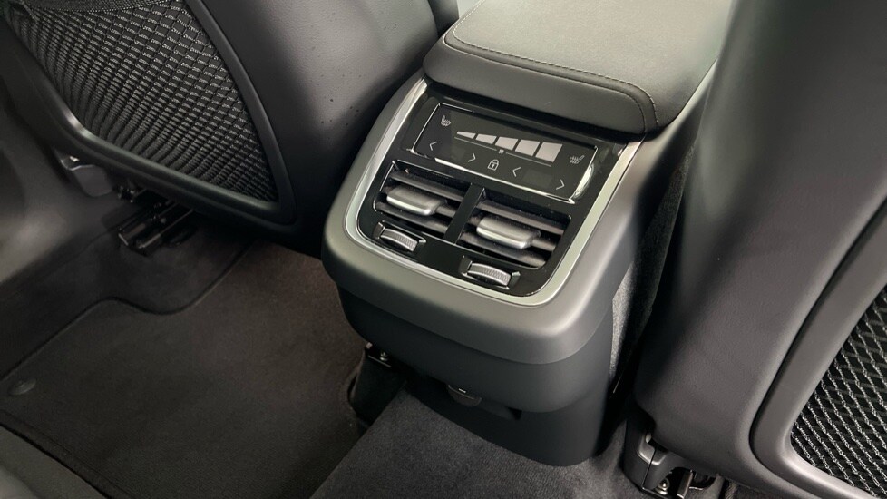 Used Volvo XC60 2025 for sale - 77755678: Photo 40