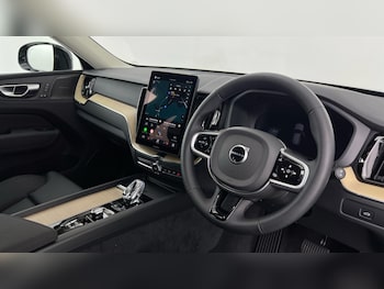Used Volvo XC60 2025 for sale - 77755678: Photo