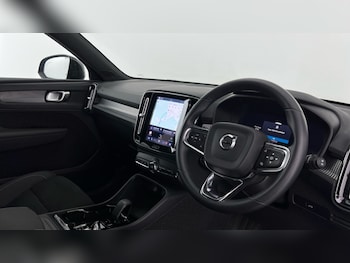 Used Volvo XC40 2025 for sale - 78706496: Photo