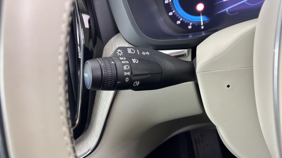 Used Volvo XC60 2023 for sale - 76540143: Photo 20