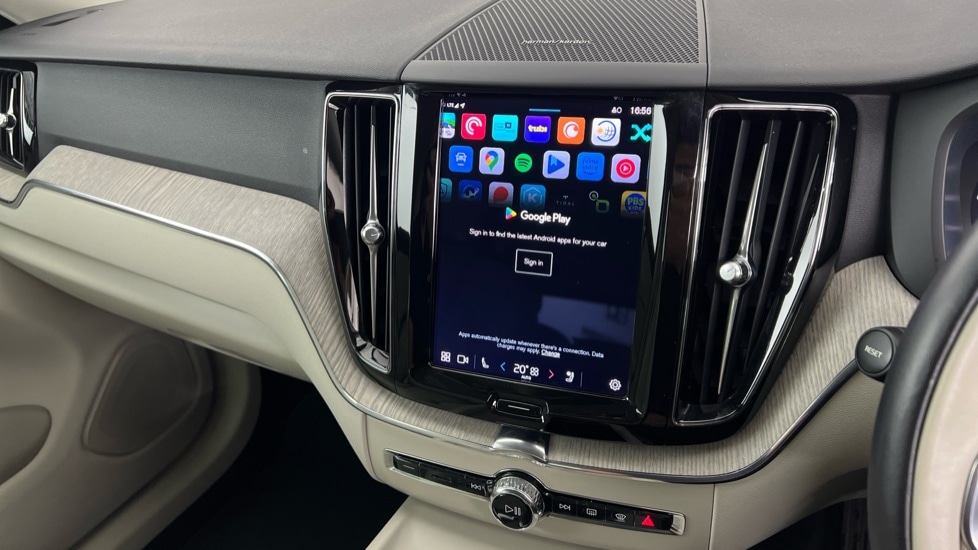 Used Volvo XC60 2023 for sale - 76540143: Photo 45