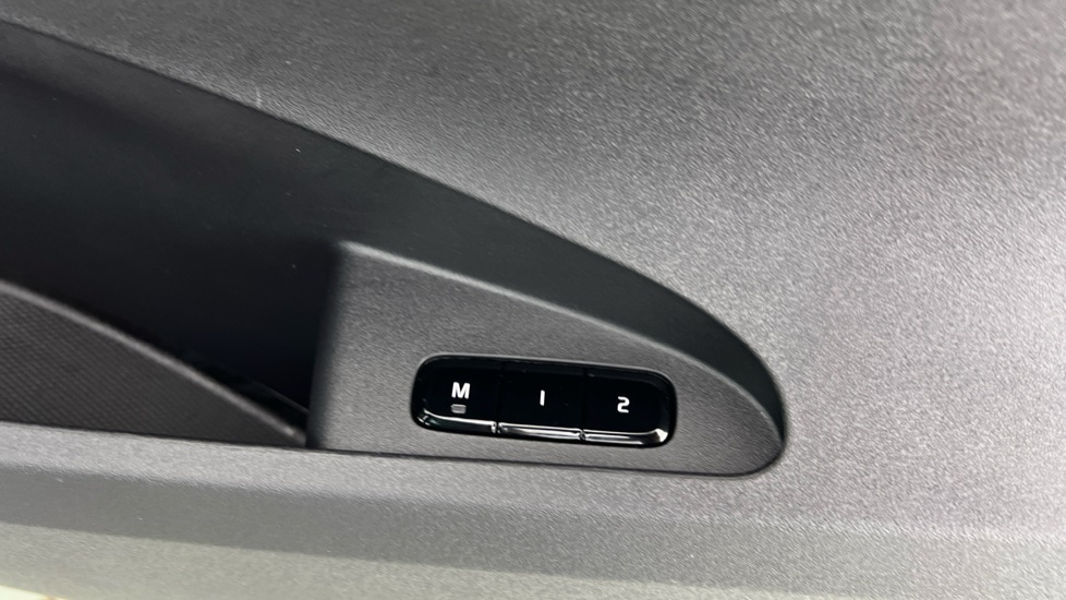 Used Polestar Polestar 2 2025 for sale - 77157996: Photo 39