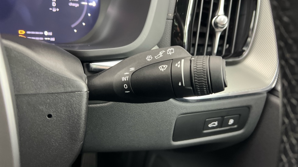 Used Volvo XC60 2025 for sale - 78158629: Photo 23