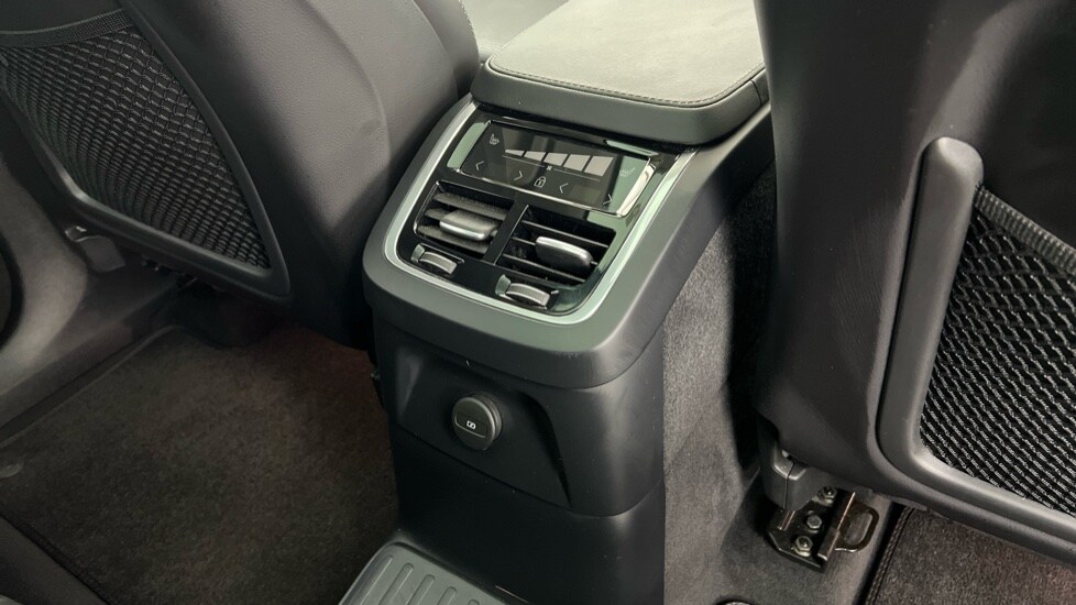 Used Volvo XC90 2023 for sale - 76007950: Photo 40