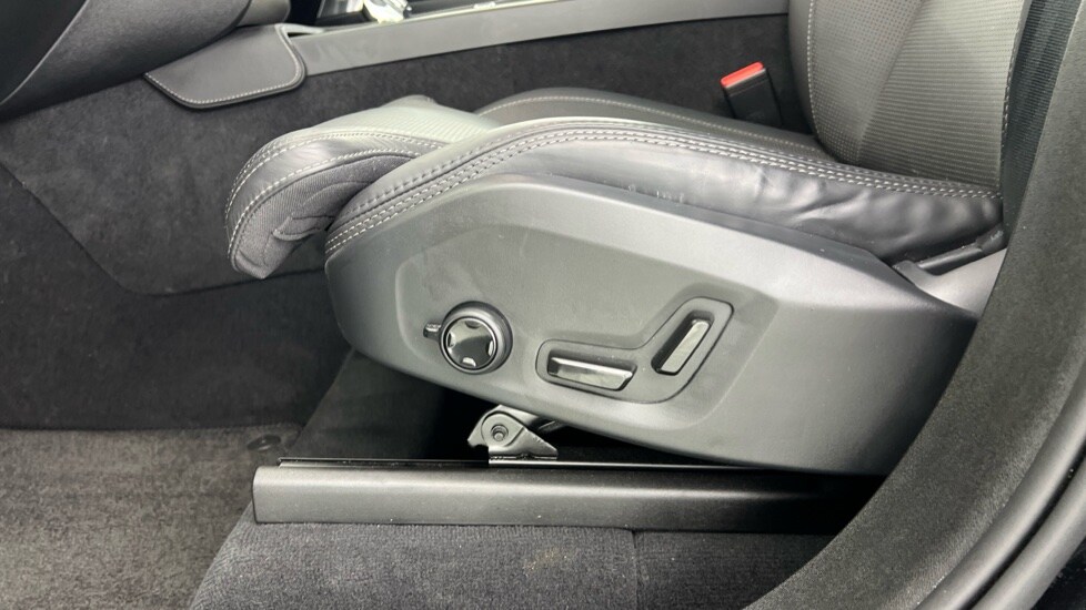 Used Volvo XC90 2023 for sale - 76007950: Photo 59