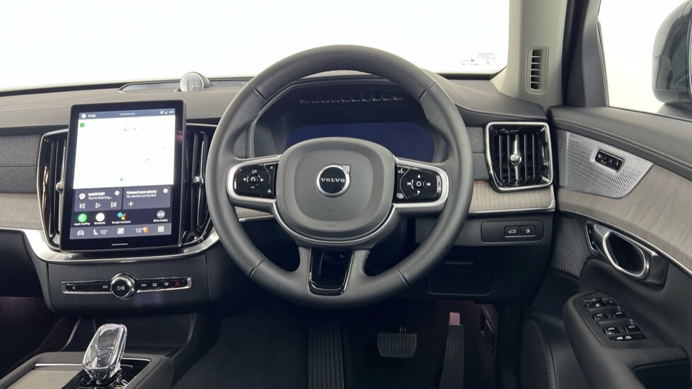 Used Volvo XC90 2025 for sale - 77934403: Photo 10