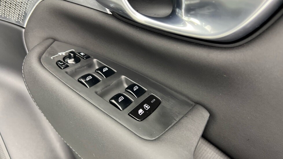 Used Volvo XC90 2025 for sale - 77934403: Photo 24