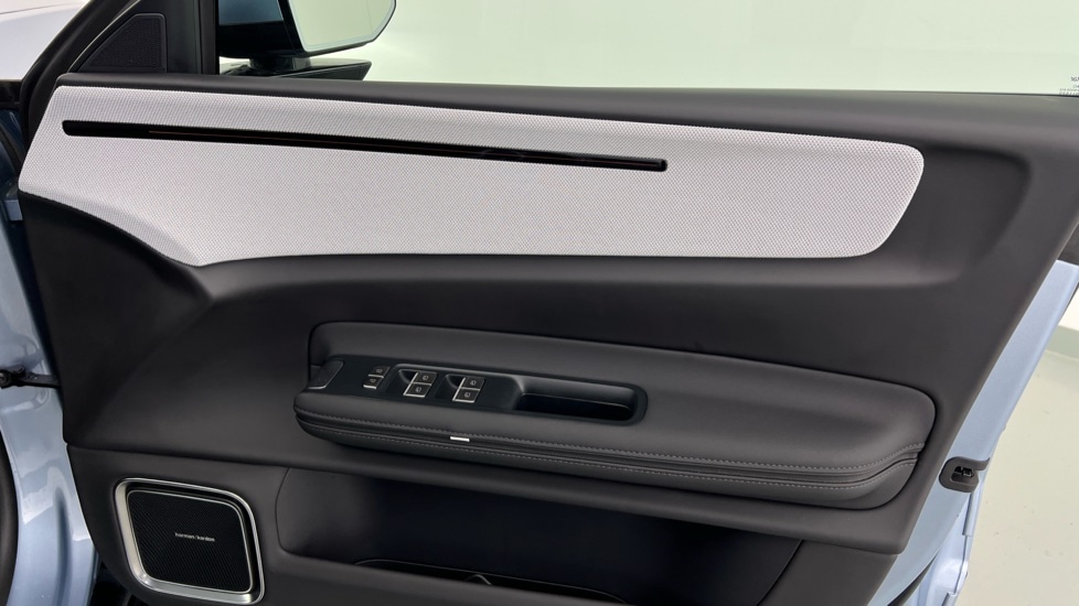Used Polestar Polestar 4 2025 for sale - 76332232: Photo 33