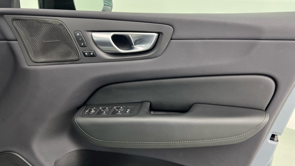 Used Volvo XC60 2023 for sale - 77244666: Photo 29