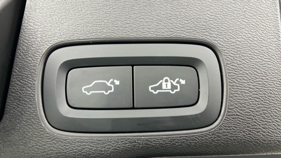 Used Volvo XC60 2023 for sale - 77244666: Photo 35