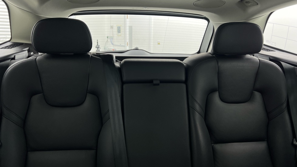 Used Volvo XC60 2023 for sale - 77244666: Photo 36