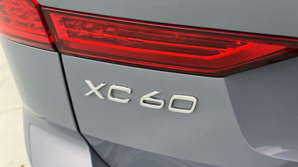 Used Volvo XC60 2023 for sale - 77244666: Photo 55