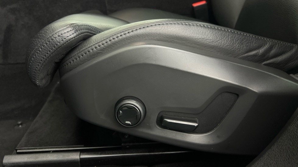 Used Volvo XC60 2023 for sale - 77244666: Photo 61