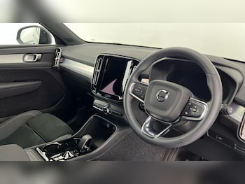 Used Volvo XC40 2025 for sale - 78828004: Photo