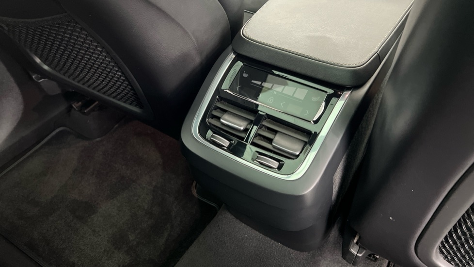 Used Volvo XC90 2021 for sale - 77021886: Photo 41