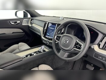 Used Volvo XC60 2023 for sale - 78198922: Photo