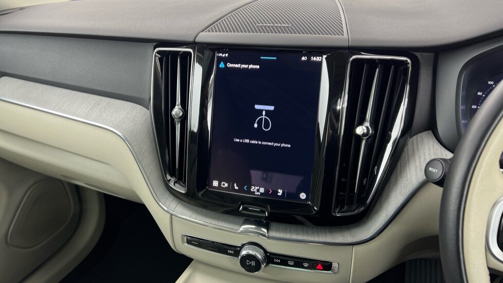 Used Volvo XC60 2025 for sale - 77552278: Photo 46