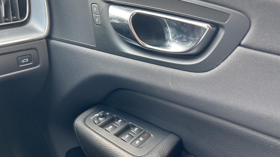 Used Volvo XC60 2019 for sale - 78066866: Photo 15