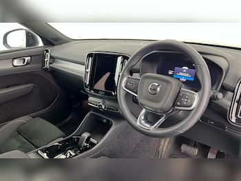Used Volvo XC40 2024 for sale - 75763904: Photo