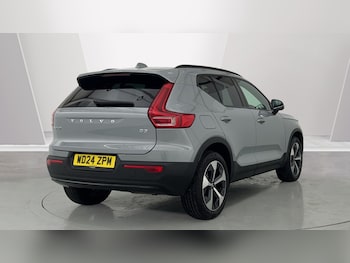 Used Volvo XC40 2024 for sale - 76139994: Photo 2